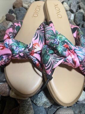 XOXO Pink Tropical Knot Slide Sandals with Floral Print size 8